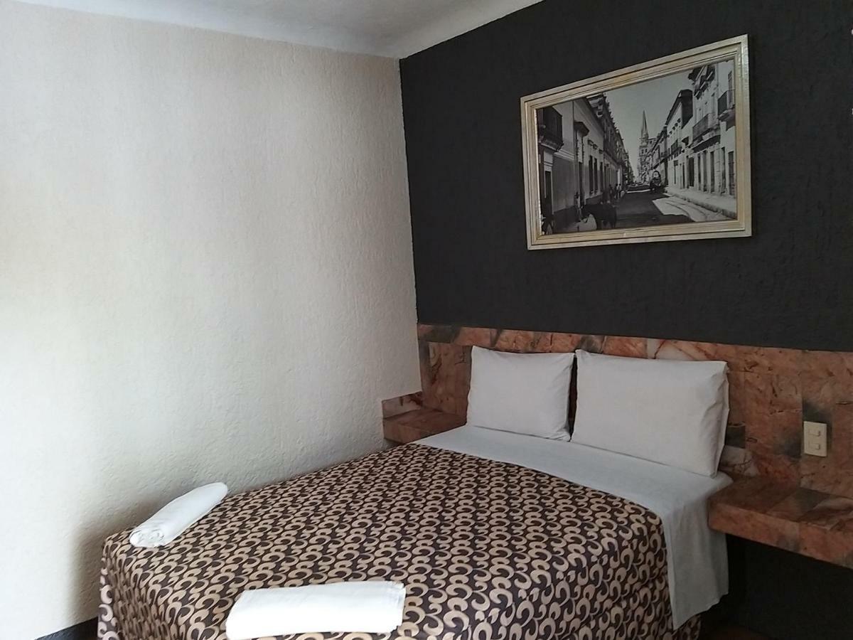 Hotel Aguila Guadalajara Luaran gambar